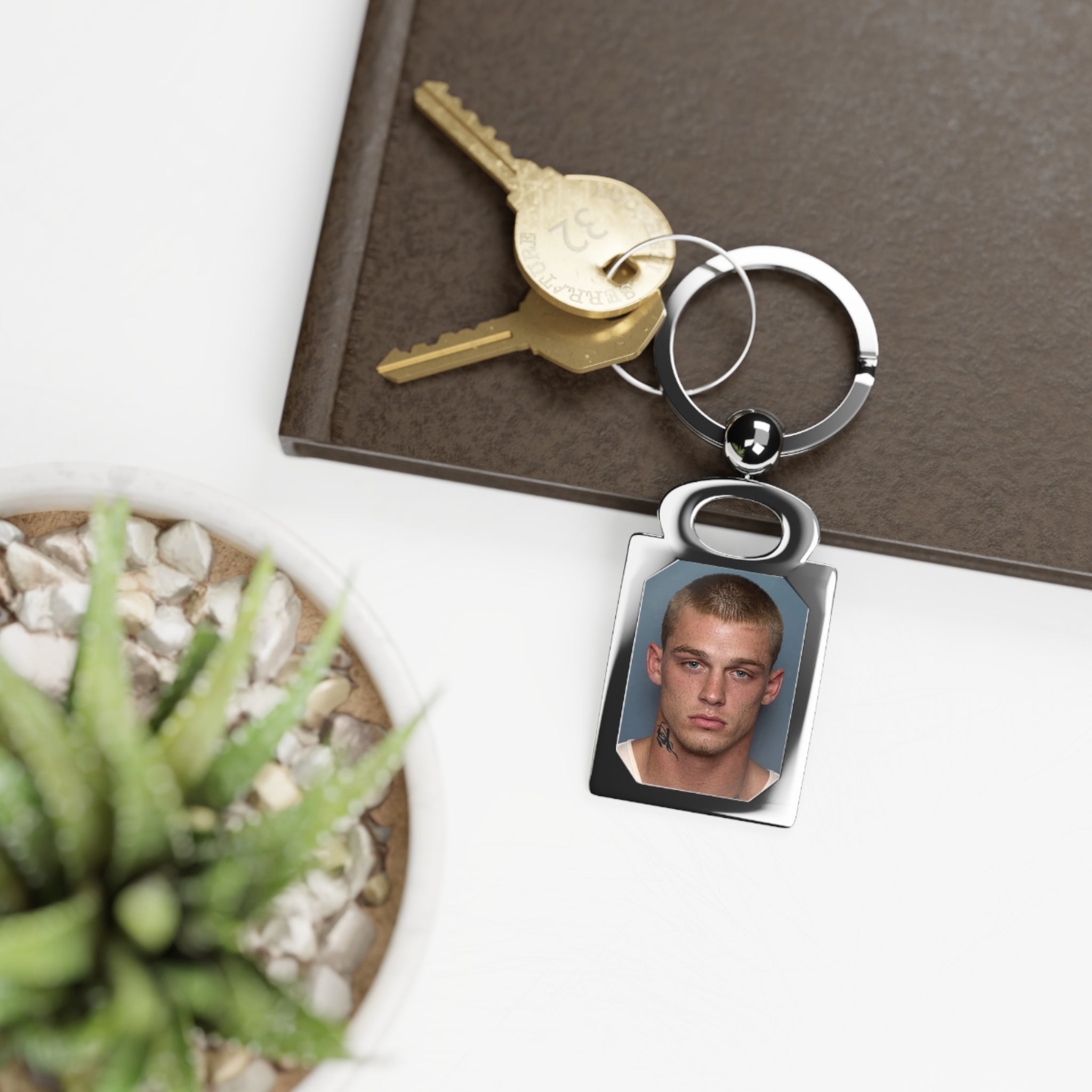 Cutie Keyring — Metal Photo Keychain