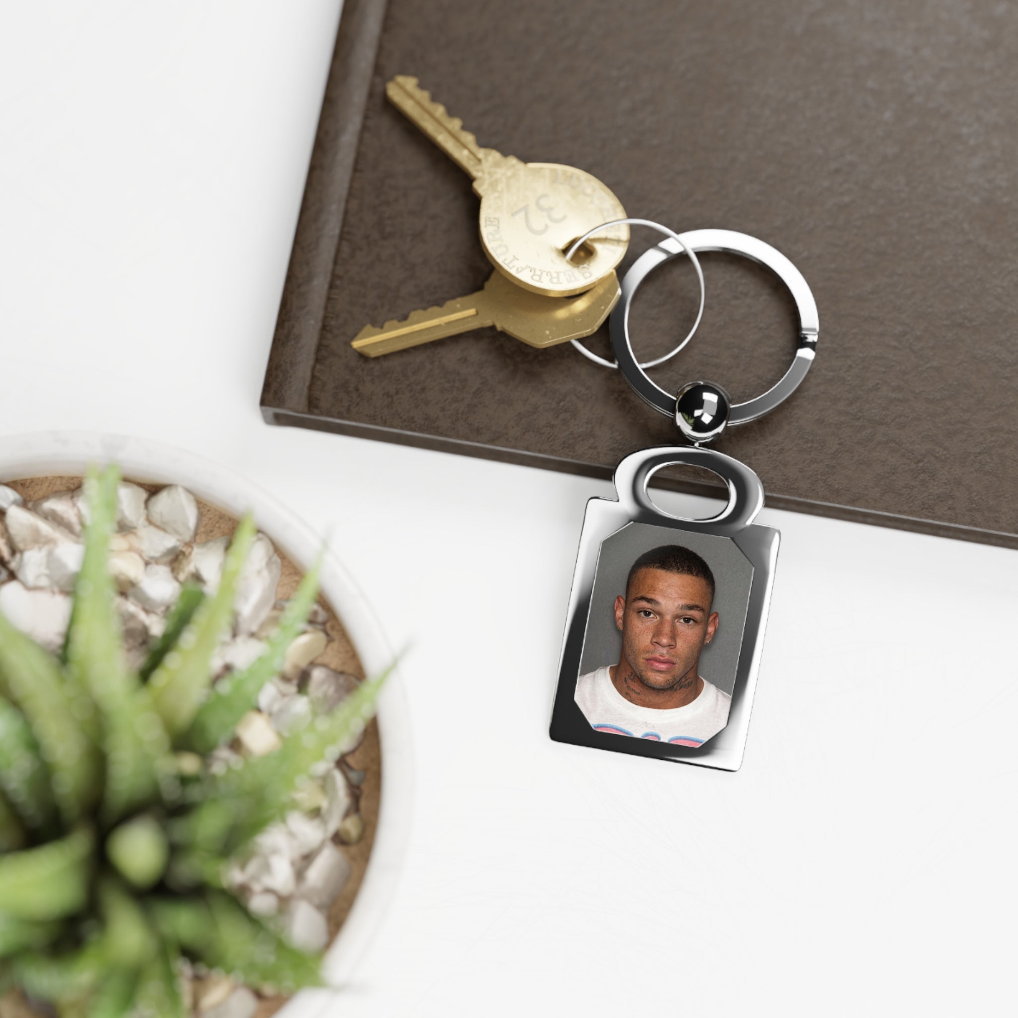 Cutie Keyring — Metal Photo Keychain